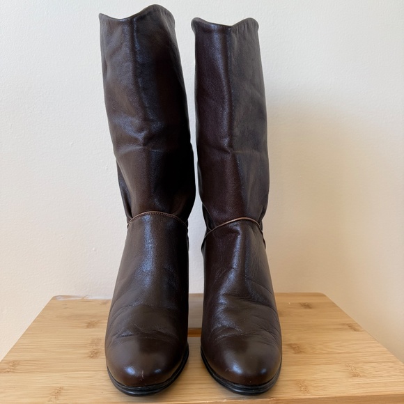 Vintage 80s Sleek mid-calf heeled boots in rich chocolates brown 🤎 - Picture 3 of 9